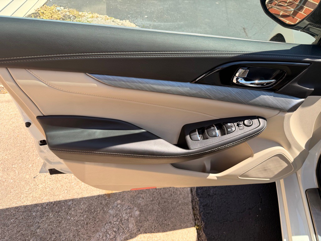 2017 Nissan Maxima Image 11