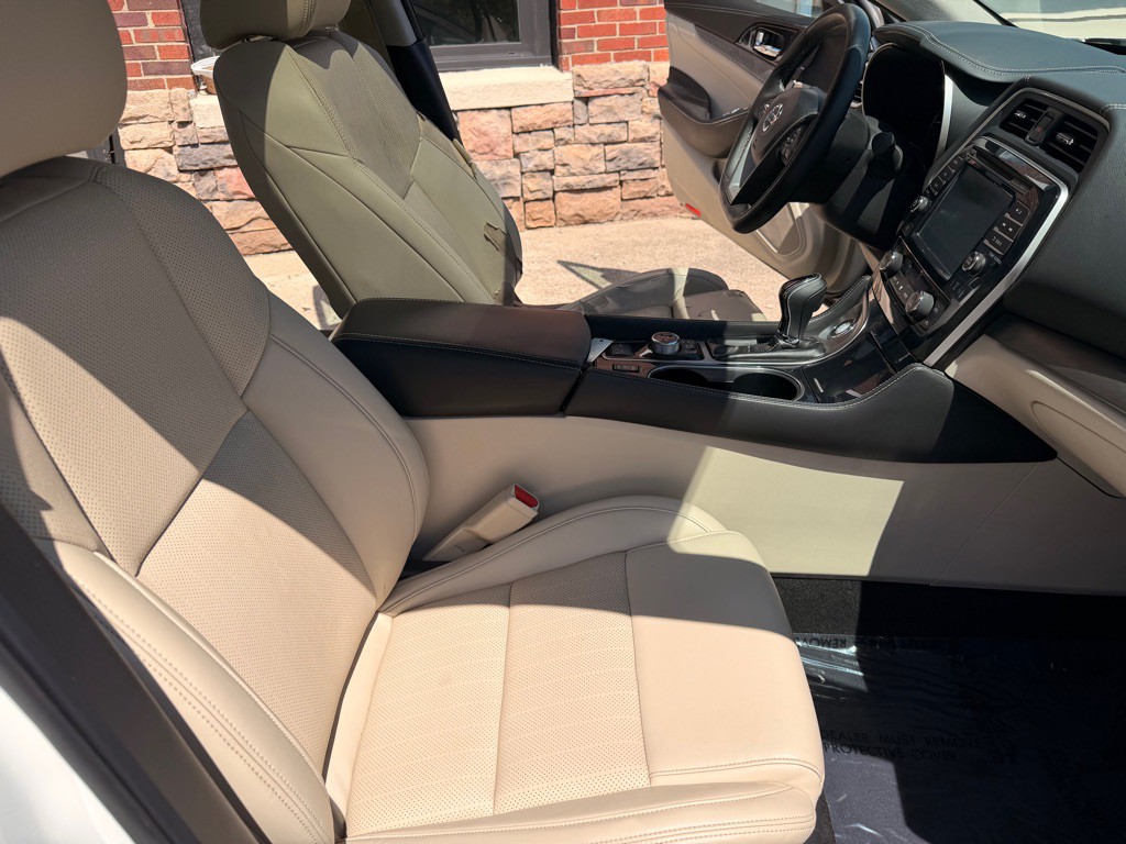 2017 Nissan Maxima Image 21