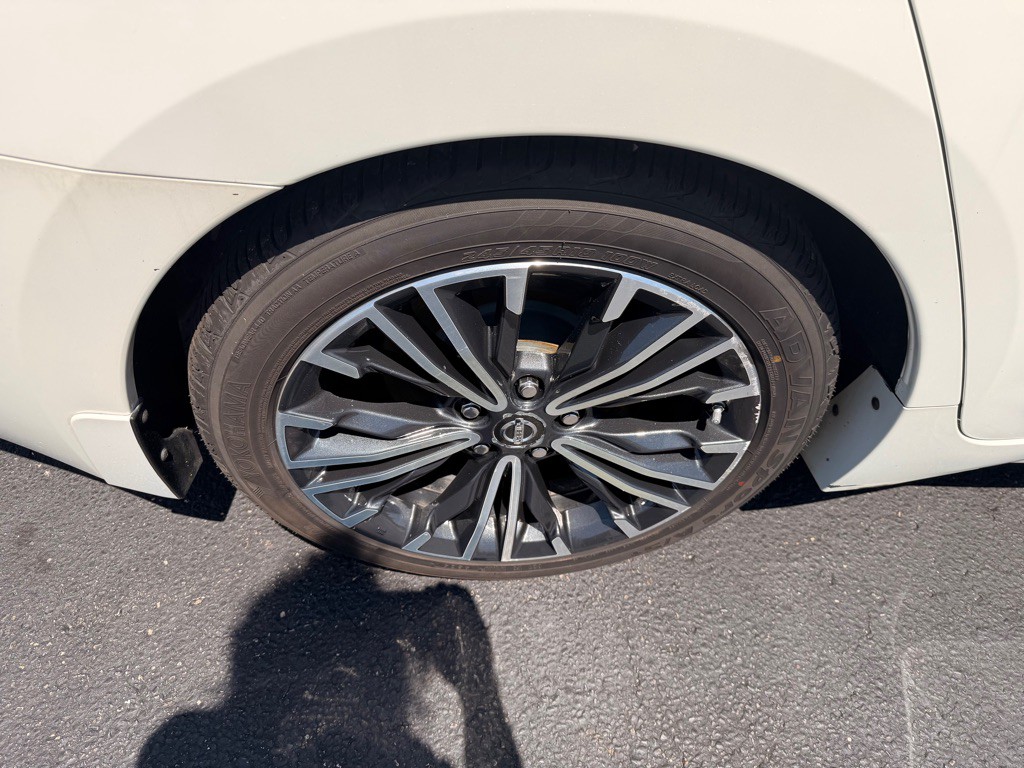 2017 Nissan Maxima Image 35