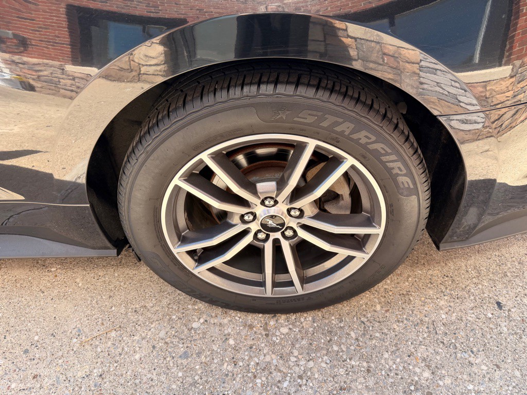 2016 Ford Mustang Image 33