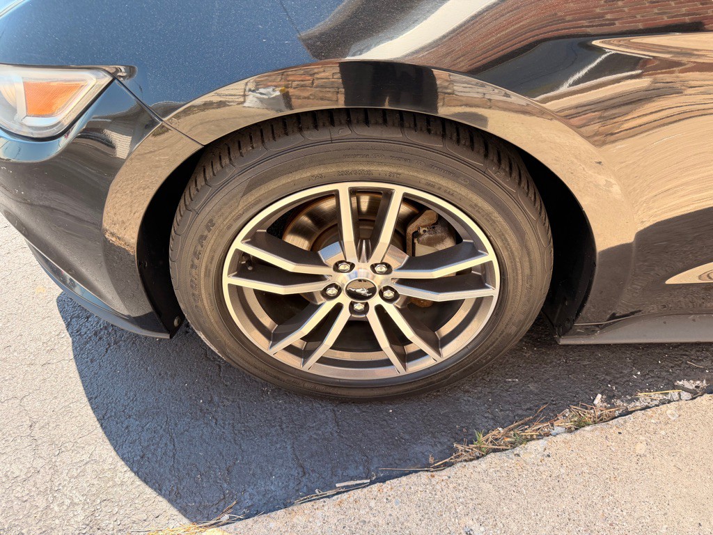 2016 Ford Mustang Image 34