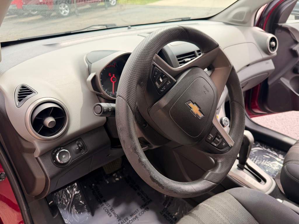 2014 Chevrolet Sonic Image 8