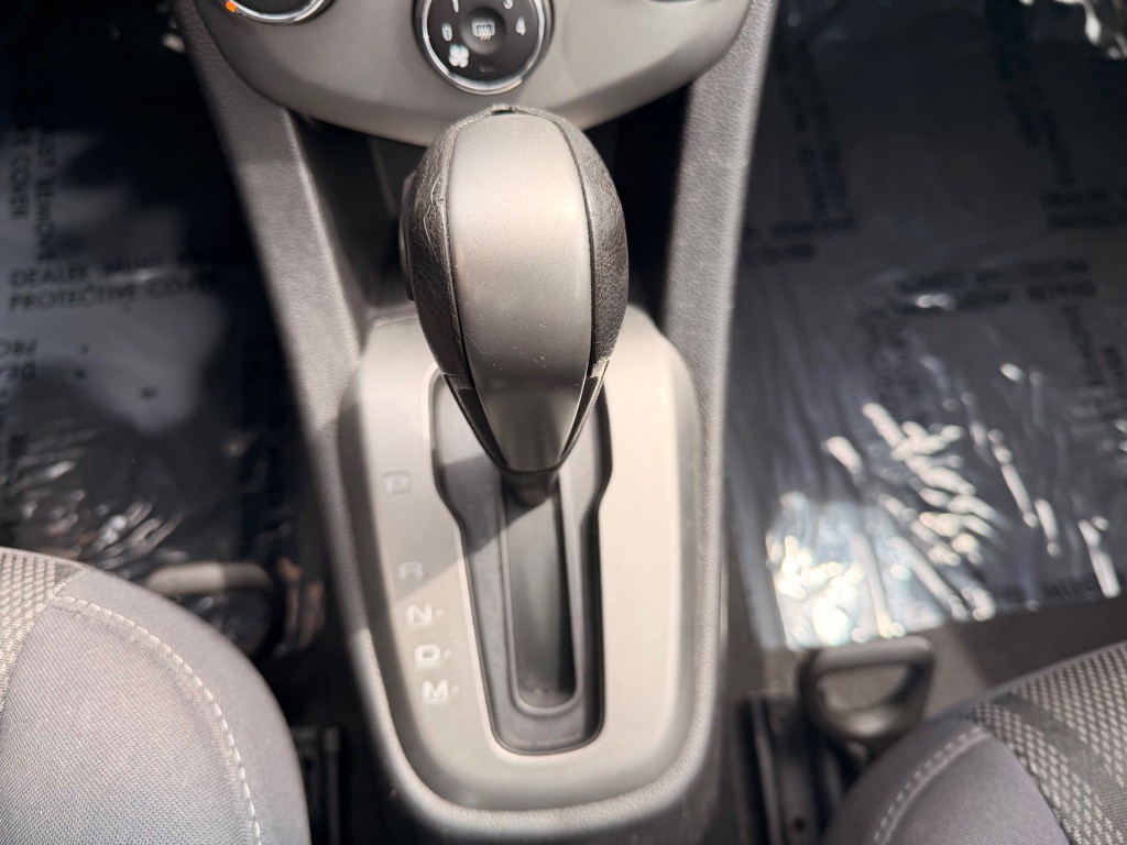 2014 Chevrolet Sonic Image 27
