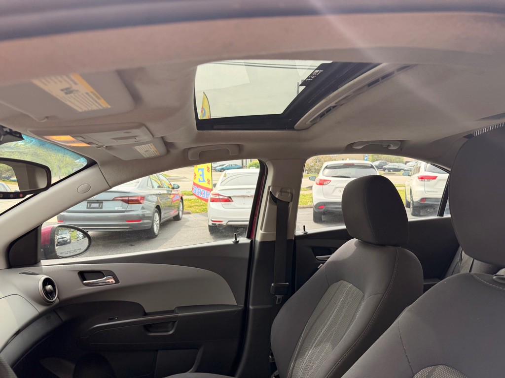 2014 Chevrolet Sonic Image 28