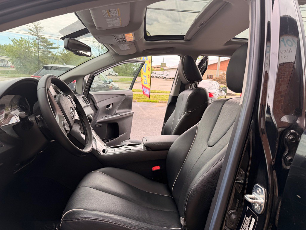 2014 Toyota Venza Image 10