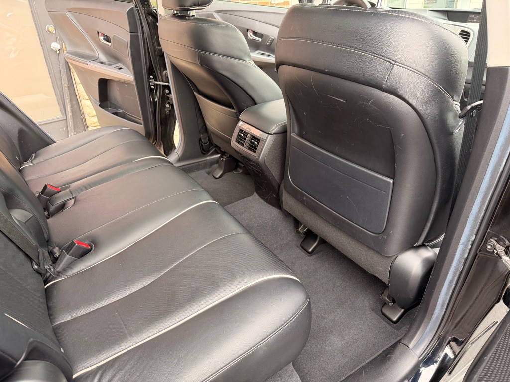 2014 Toyota Venza Image 16