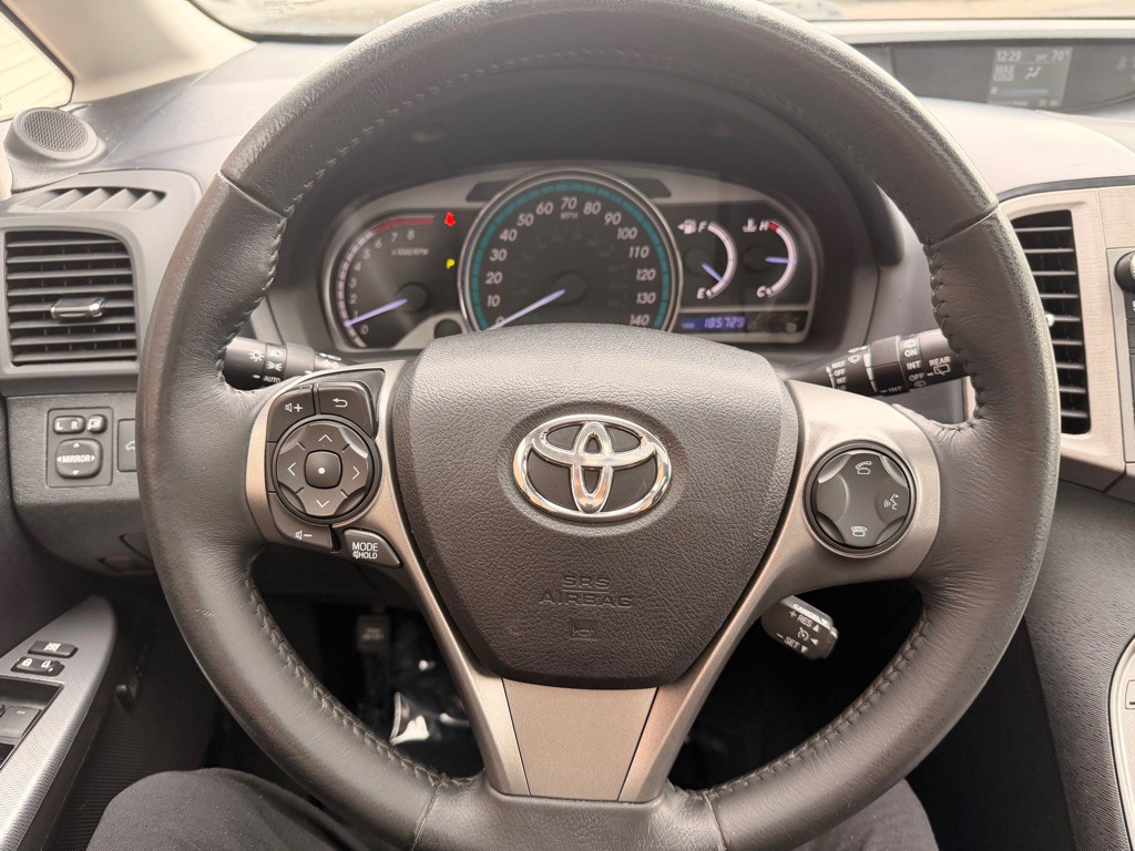 2014 Toyota Venza Image 25