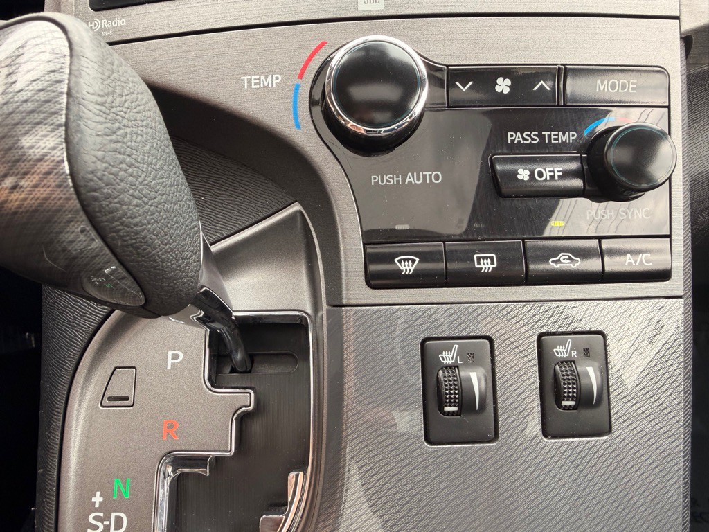 2014 Toyota Venza Image 29