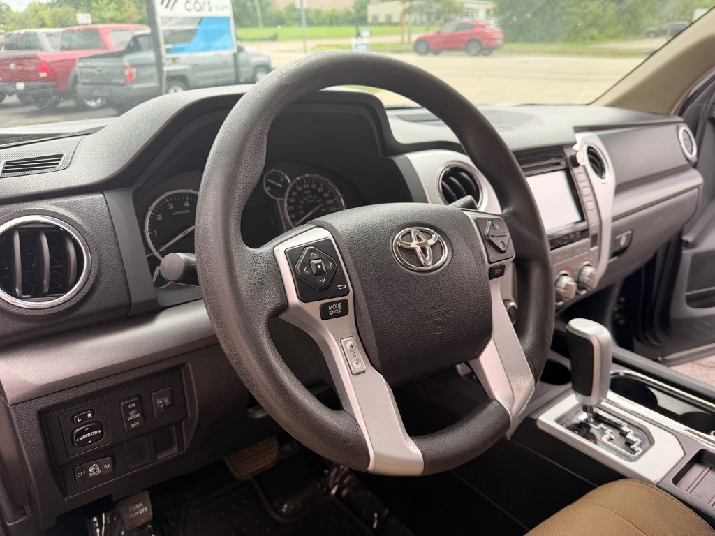 2015 Toyota Tundra Image 10