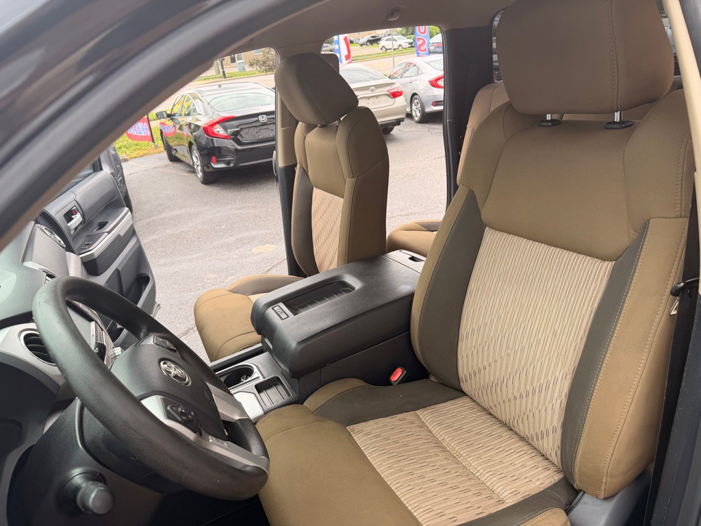 2015 Toyota Tundra Image 12