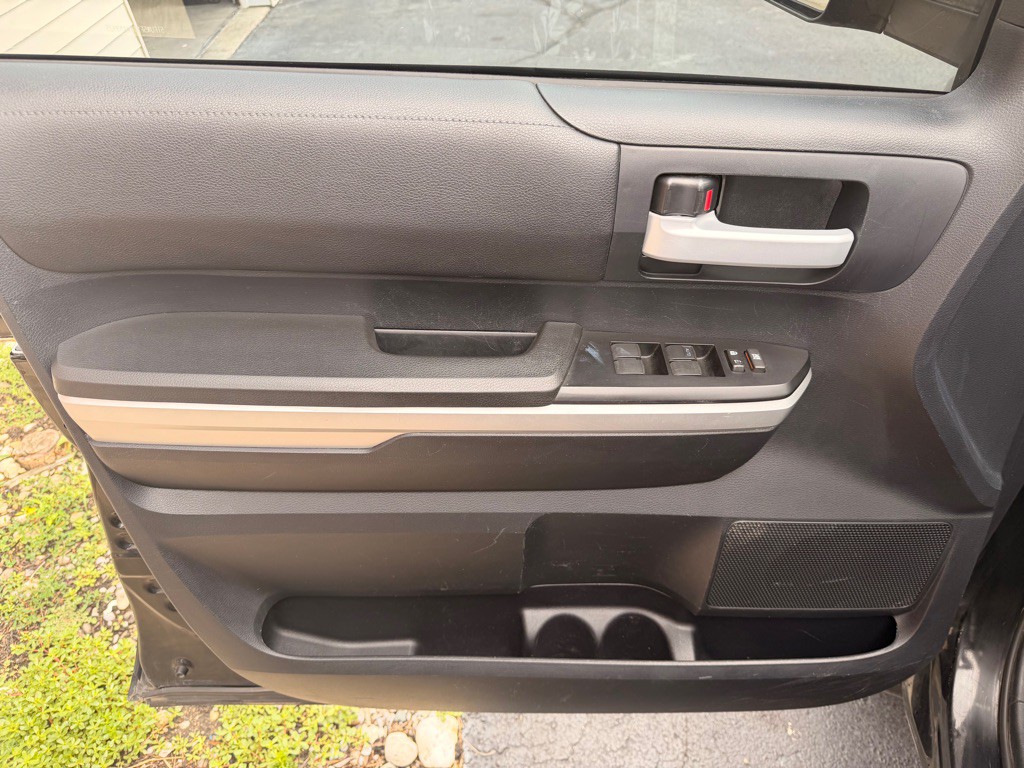 2015 Toyota Tundra Image 13