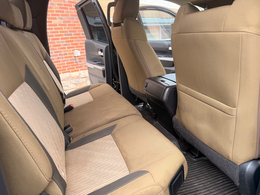 2015 Toyota Tundra Image 17