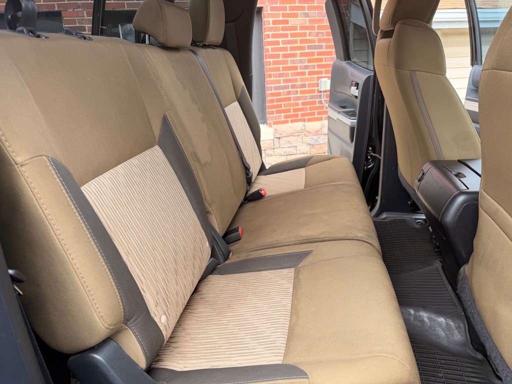 2015 Toyota Tundra Image 18