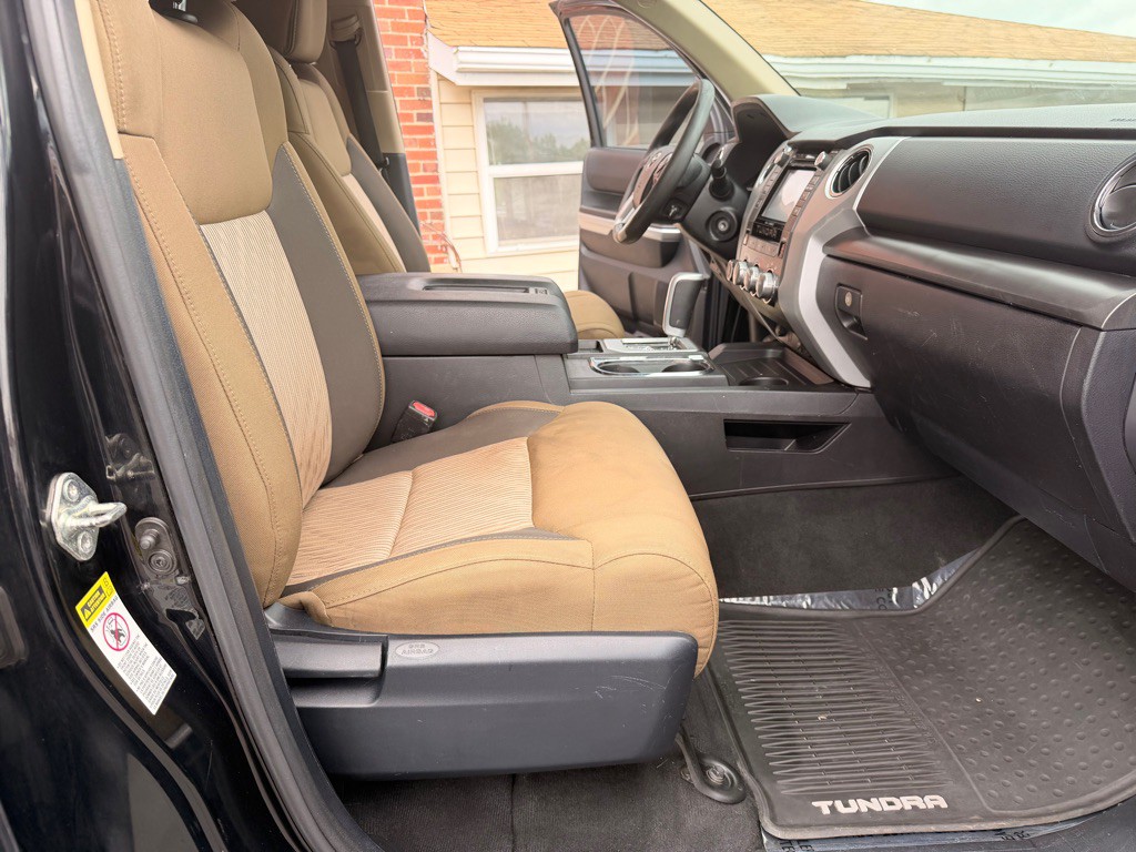 2015 Toyota Tundra Image 21