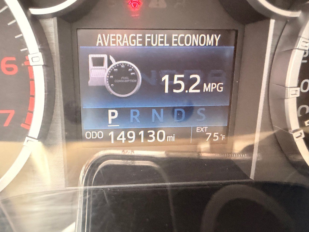 2015 Toyota Tundra Image 24
