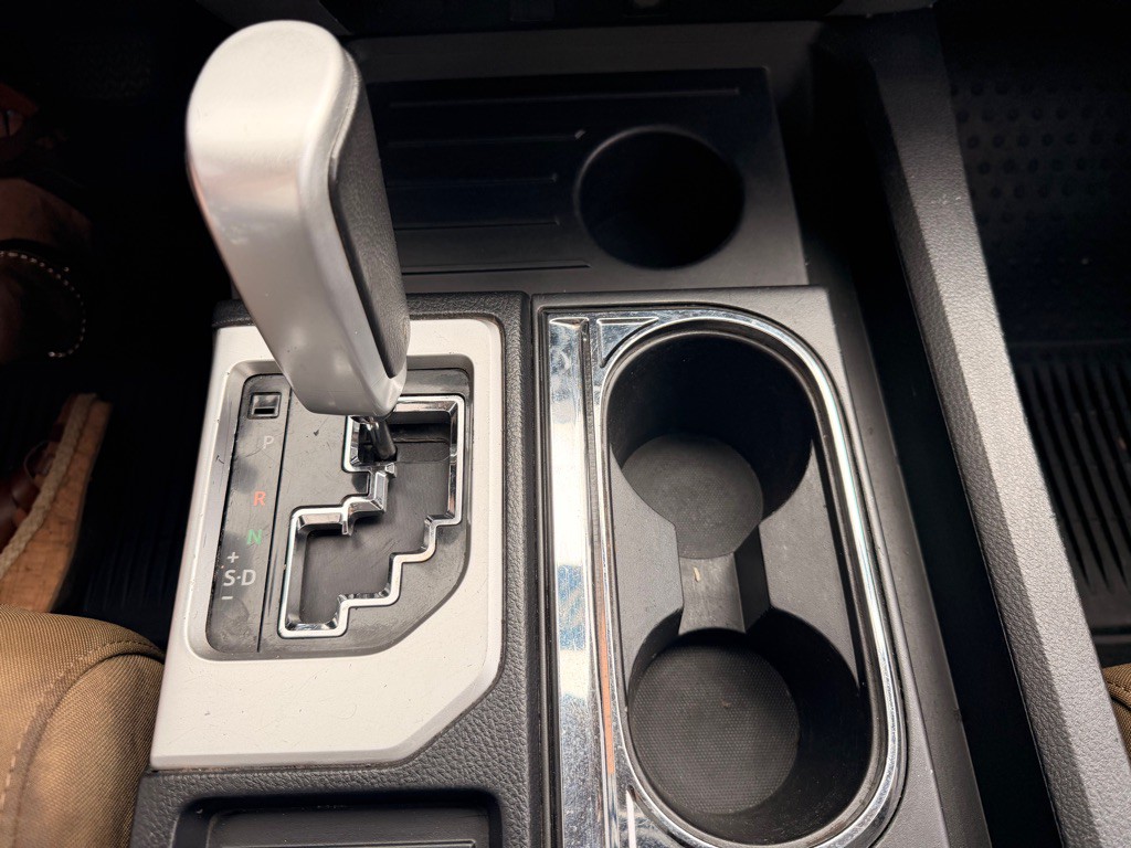 2015 Toyota Tundra Image 31