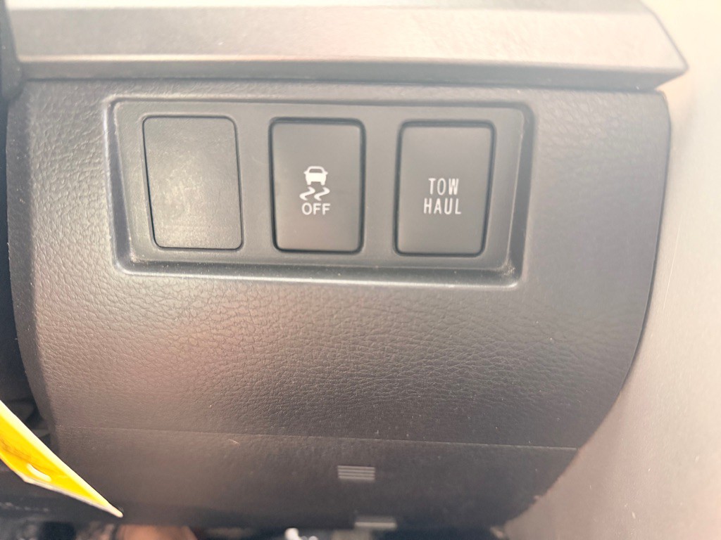 2015 Toyota Tundra Image 33