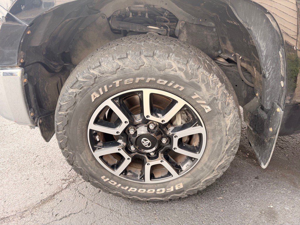 2015 Toyota Tundra Image 34