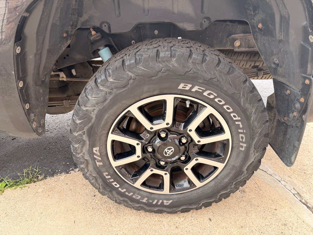 2015 Toyota Tundra Image 35