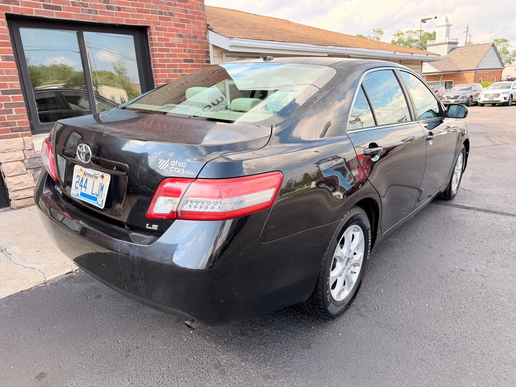 2011 Toyota Camry Image 7