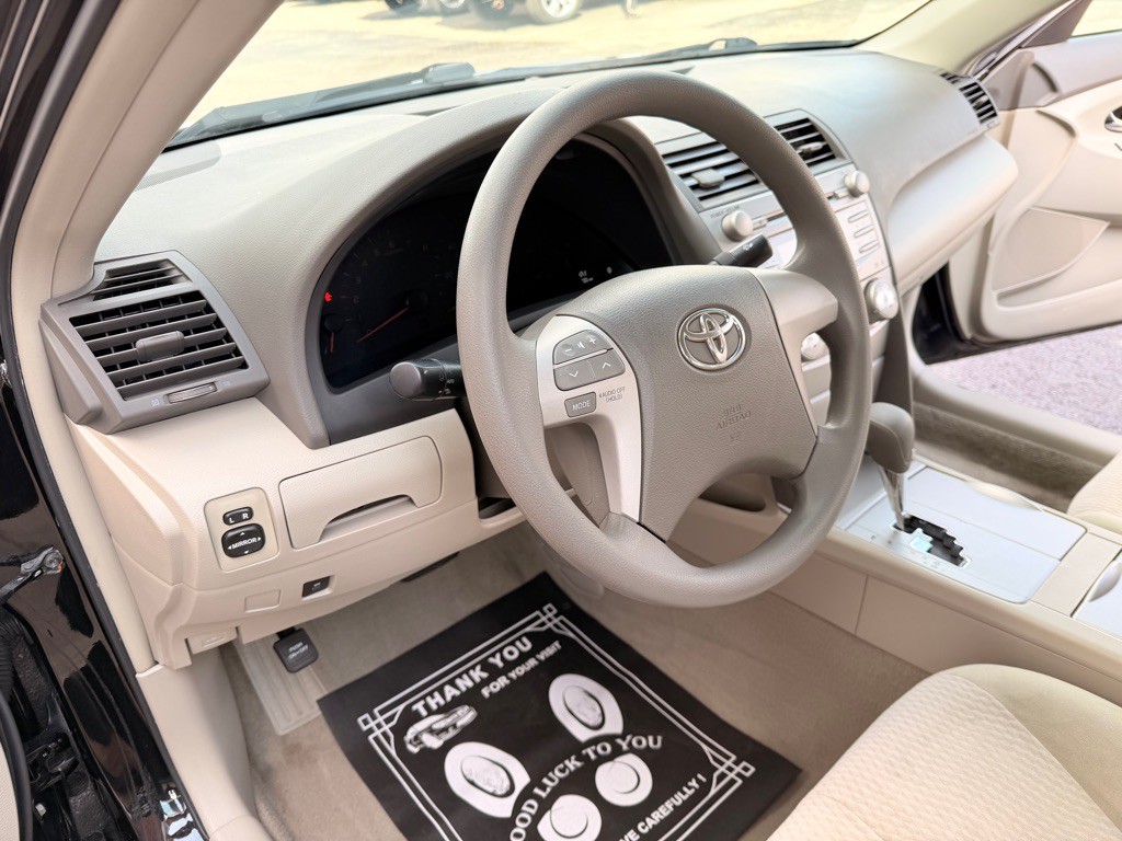 2011 Toyota Camry Image 8