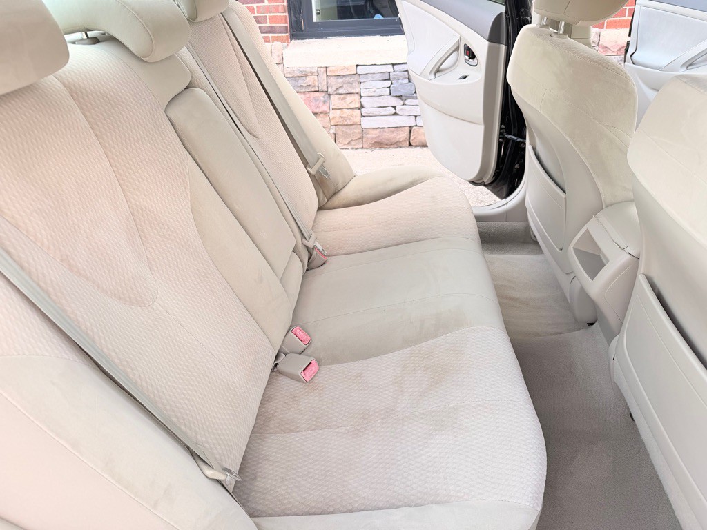 2011 Toyota Camry Image 17