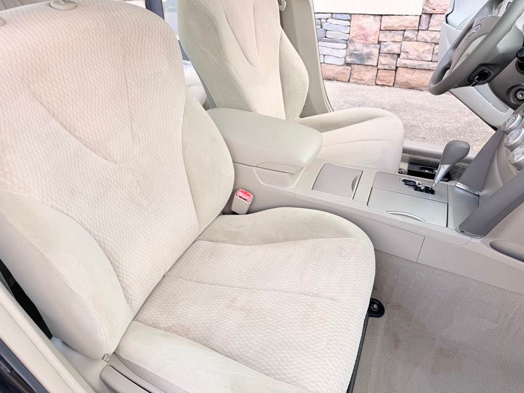 2011 Toyota Camry Image 21