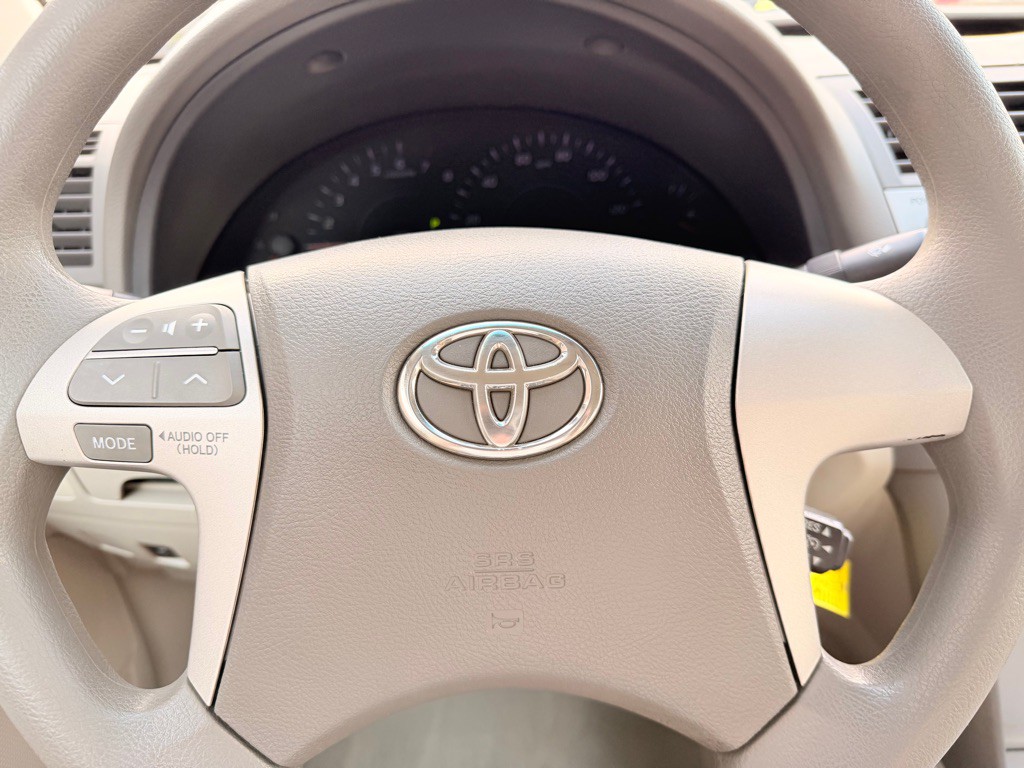 2011 Toyota Camry Image 26