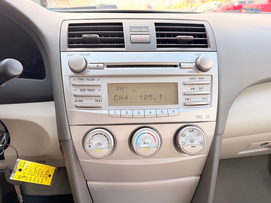 2011 Toyota Camry Image 27