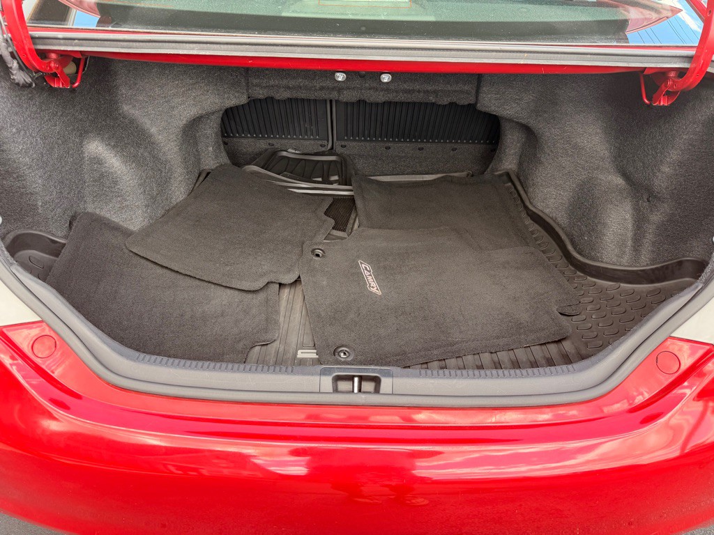 2013 Toyota Camry Image 13