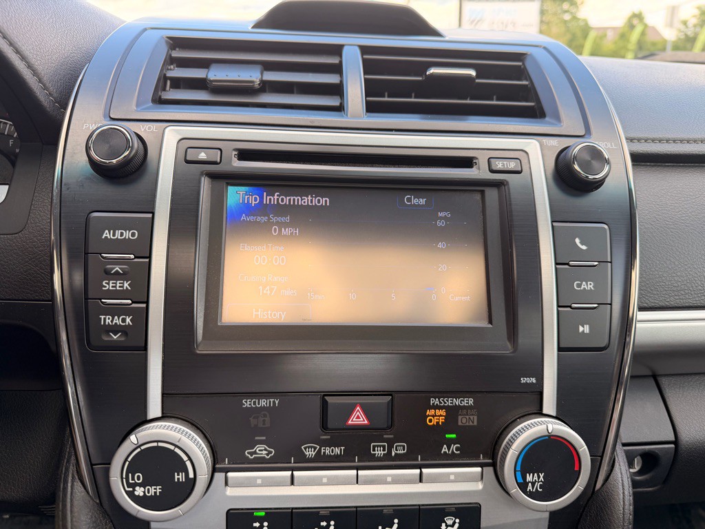 2013 Toyota Camry Image 24
