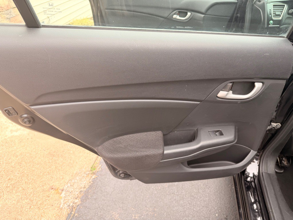 2013 Honda Civic Image 15