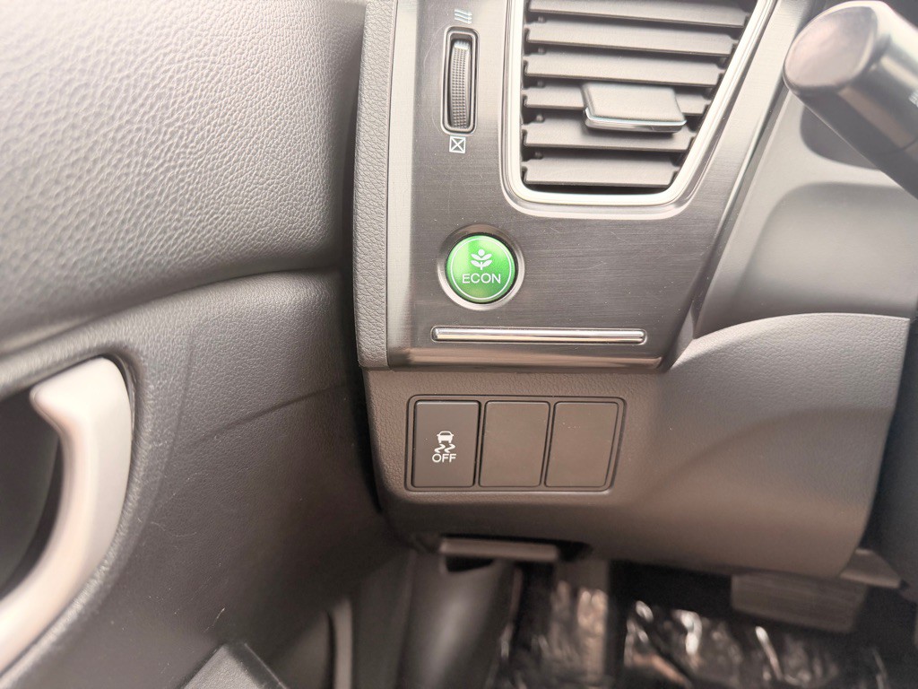 2013 Honda Civic Image 28
