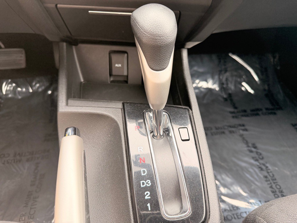 2013 Honda Civic Image 30