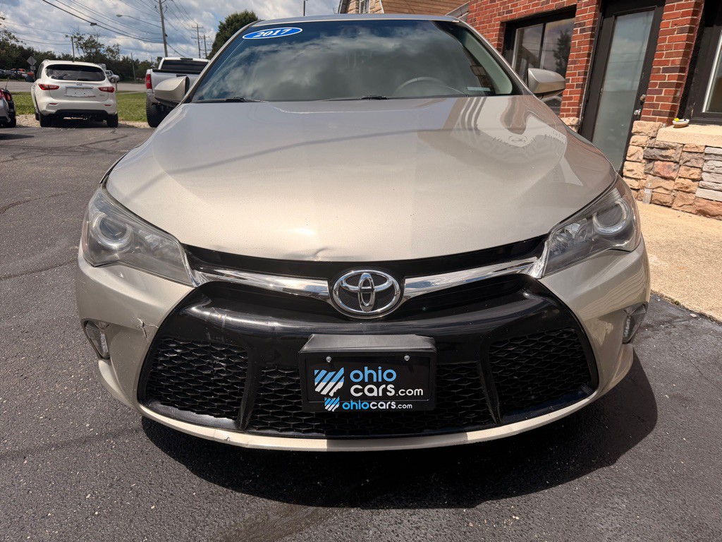 2017 Toyota Camry Image 3