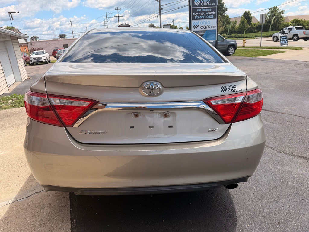 2017 Toyota Camry Image 6