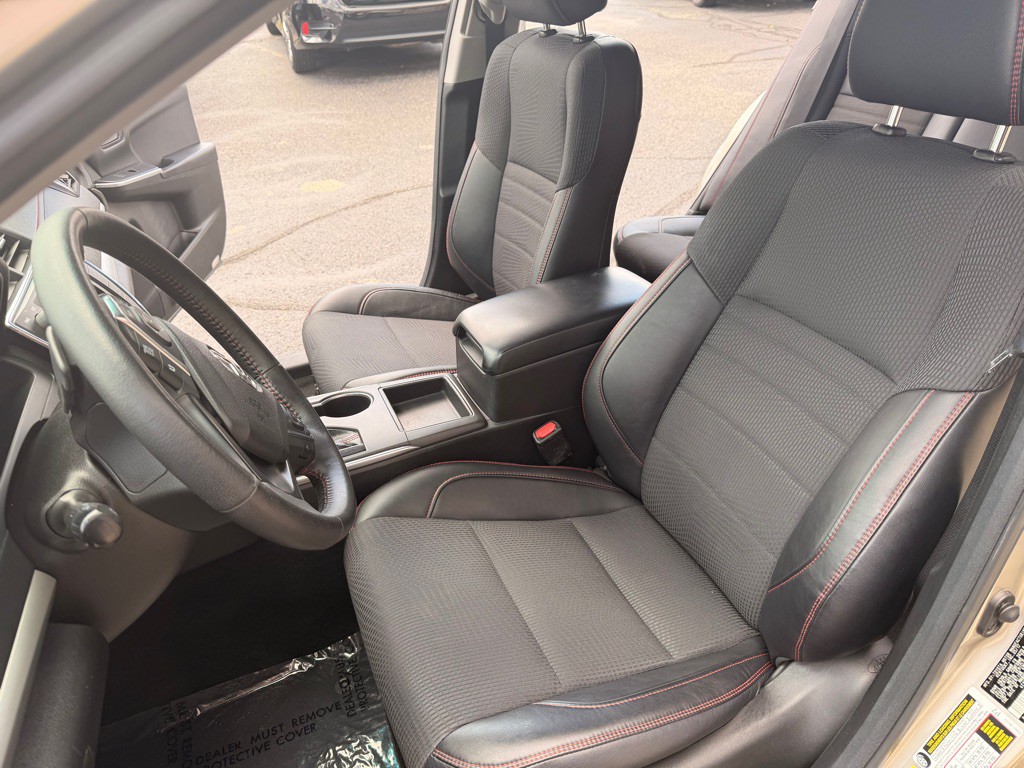 2017 Toyota Camry Image 10