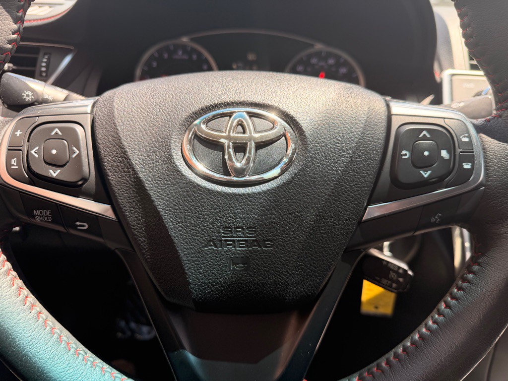 2017 Toyota Camry Image 24