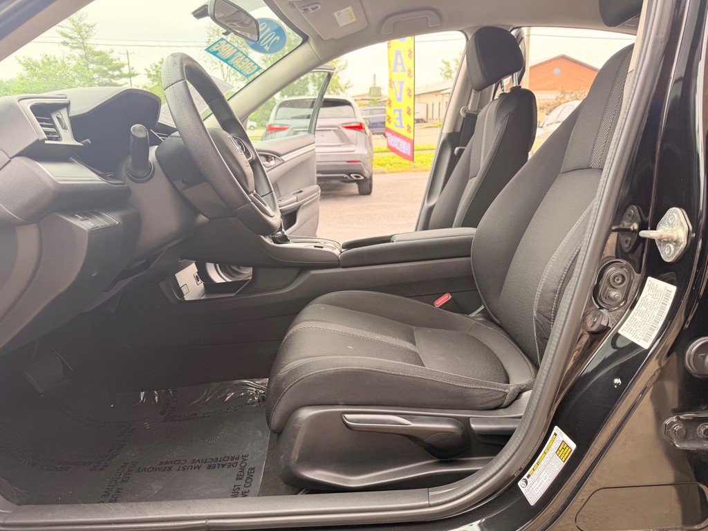 2018 Honda Civic Image 9
