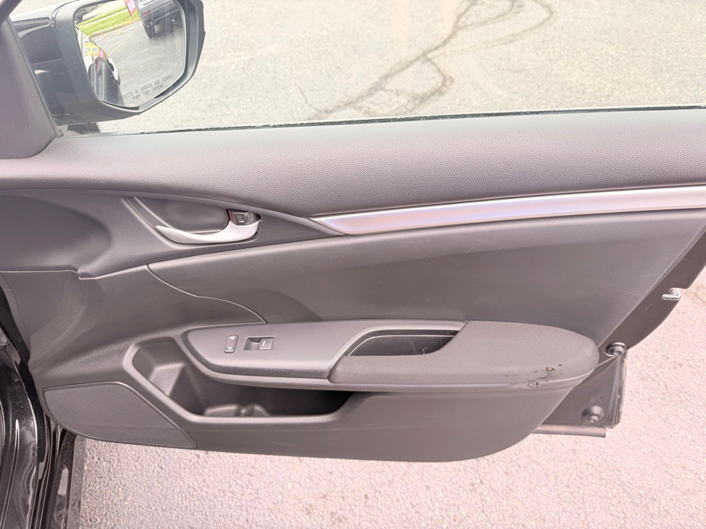 2018 Honda Civic Image 22