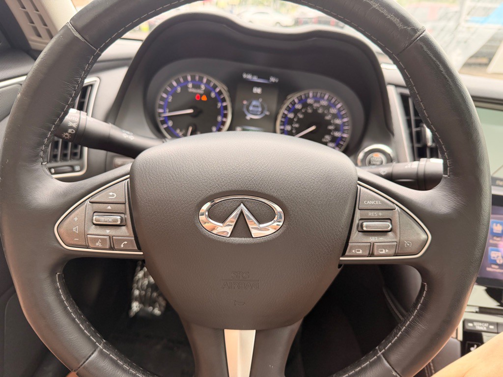 2014 INFINITI Q50 Image 23