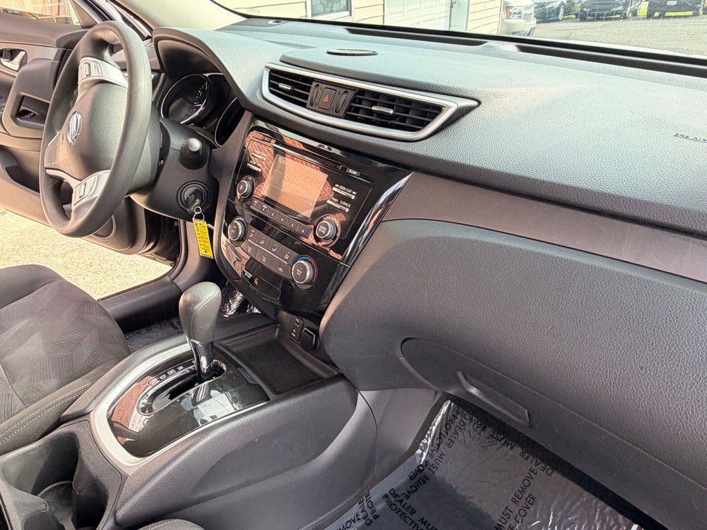 2015 Nissan Rogue Image 17