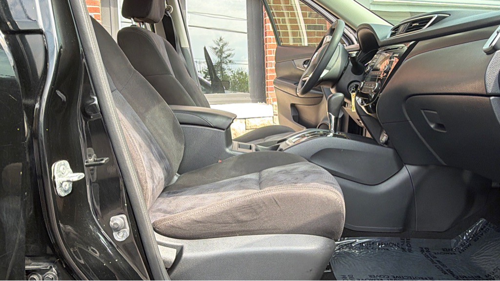 2015 Nissan Rogue Image 18
