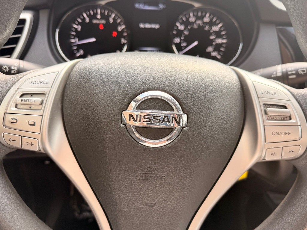 2015 Nissan Rogue Image 24