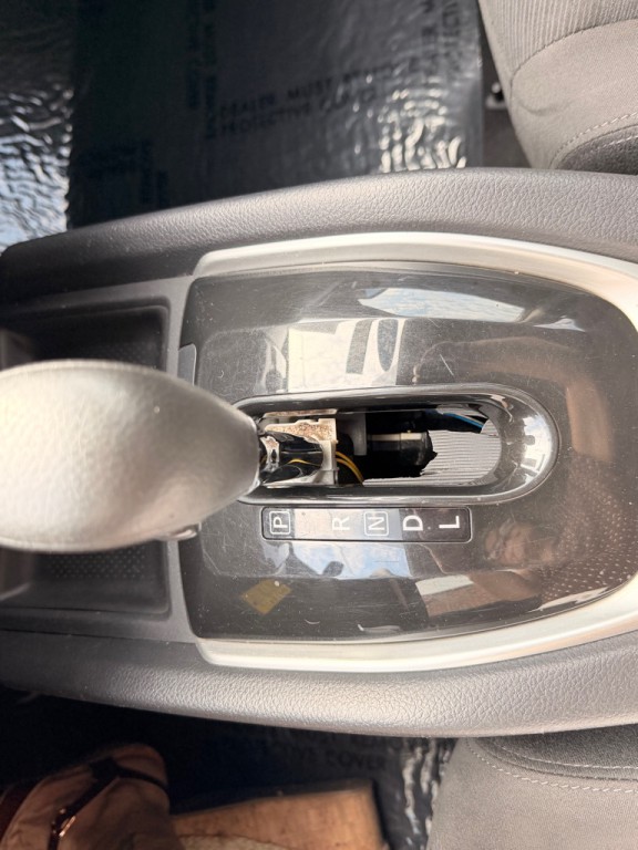 2015 Nissan Rogue Image 27