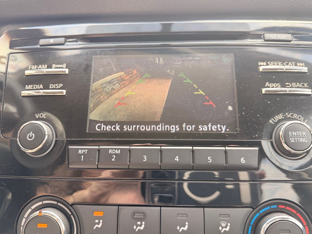 2015 Nissan Rogue Image 28