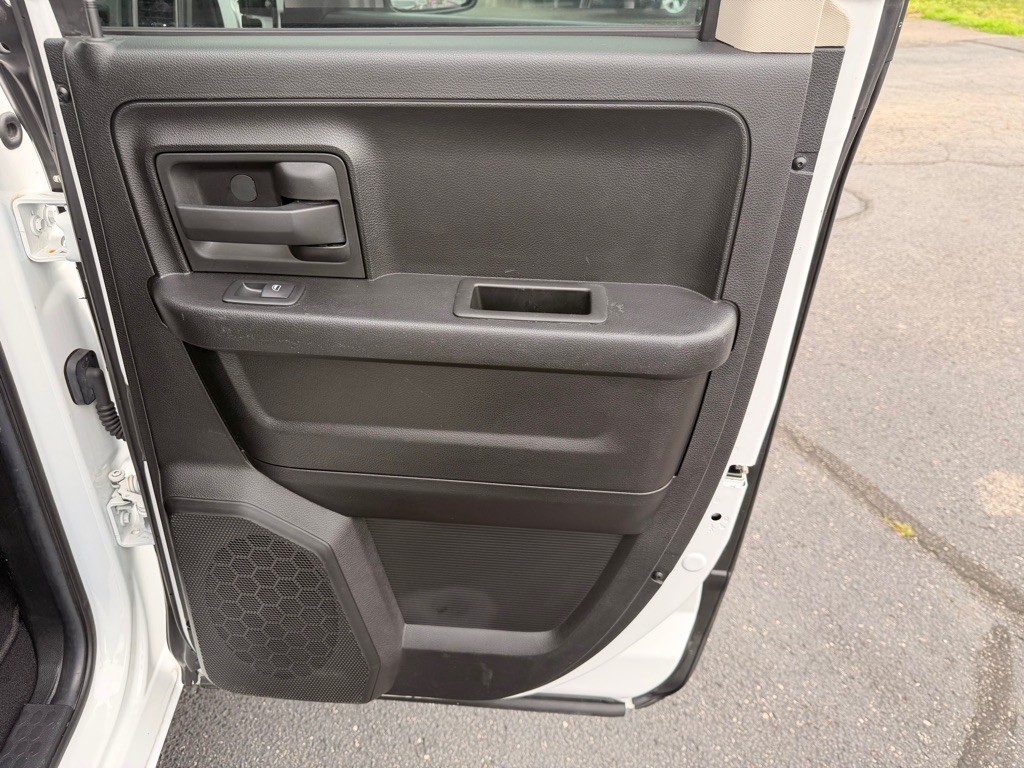2016 RAM 1500 Image 16