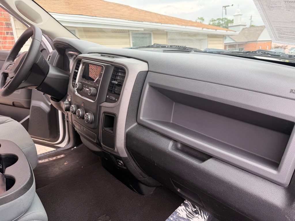 2016 RAM 1500 Image 17