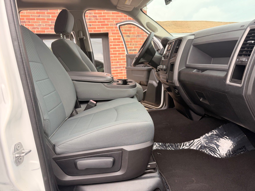 2016 RAM 1500 Image 18