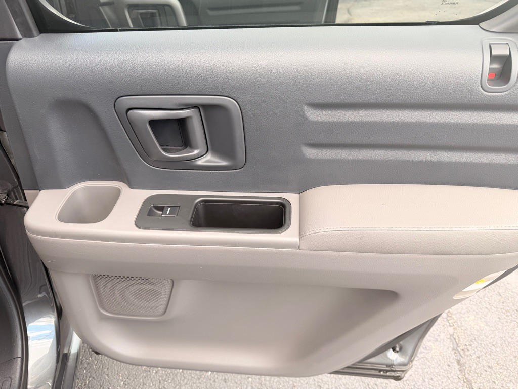 2012 Honda Ridgeline Image 18